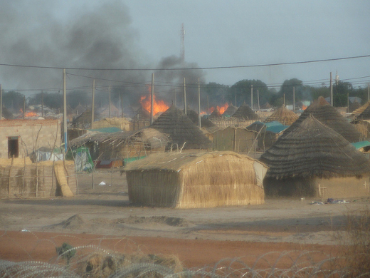 Bombardeo de un poblado en Abyei